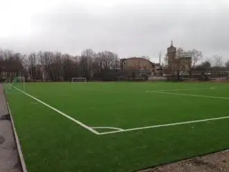 Hanzas vidusskolas laukums